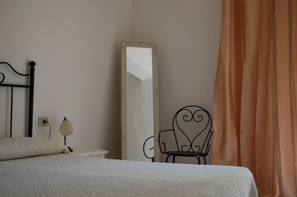 サルキットゥ・クーリエリ Andrea E Valentina Bed & Breakfast エクステリア 写真